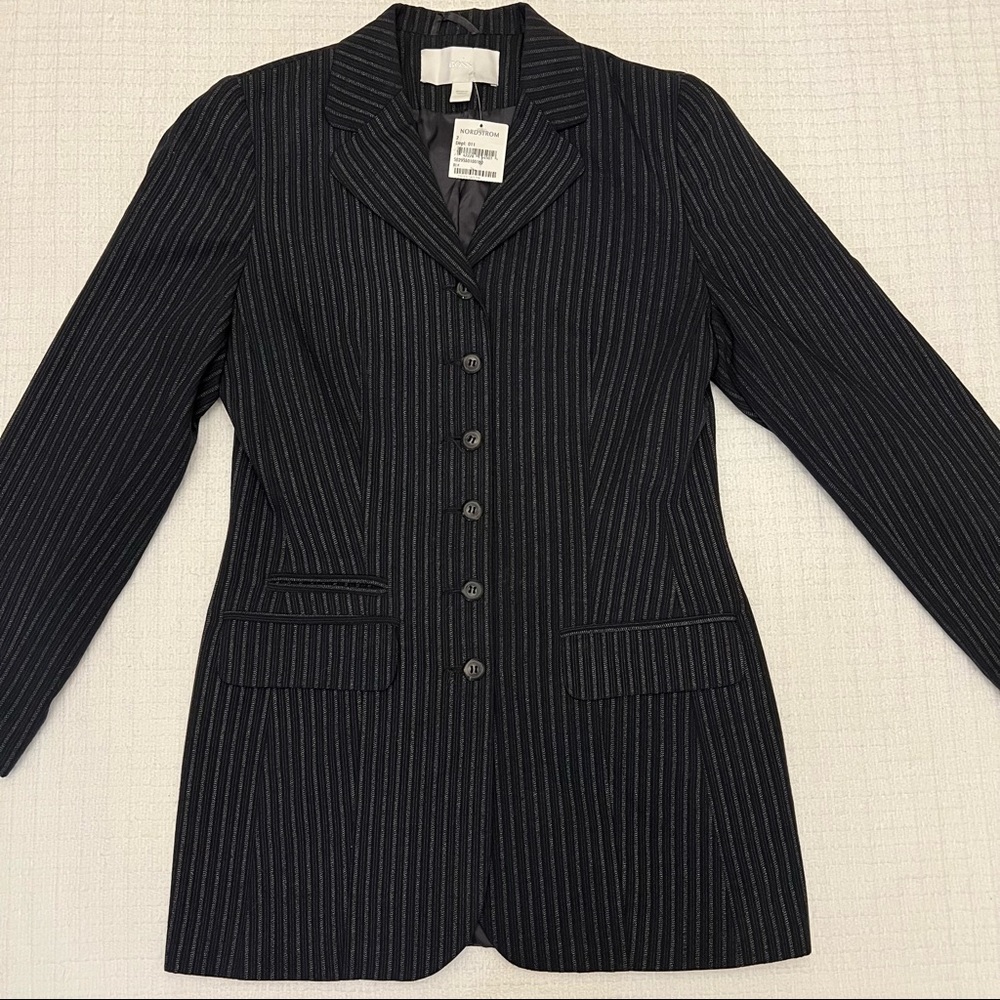 NWT Women’s Boss Black Pinstripe Blazer Size 2 Jolivia